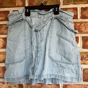 American Eagle Outfitters Light Blue Denim Mini Skirt. Medium